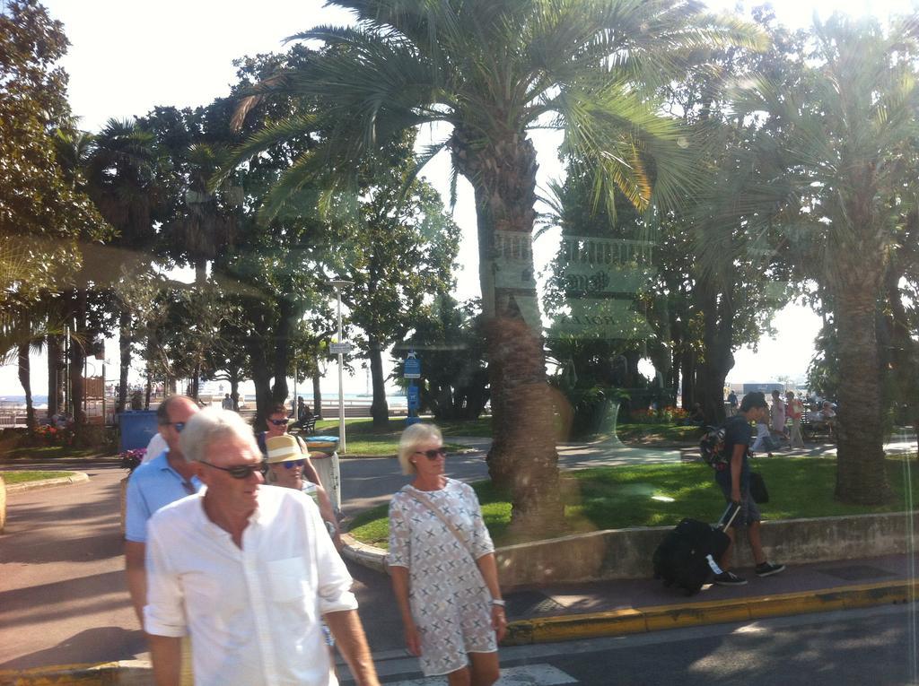 Cannes Terrace Beach Front & Sea View Apartment Exterior photo